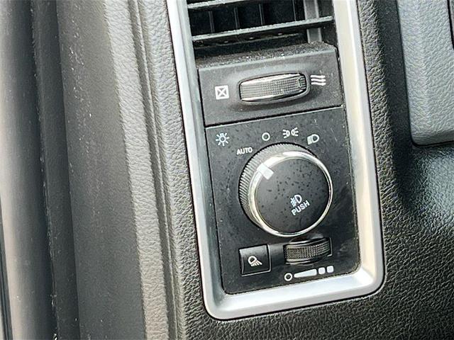 Photo of 2019 Bright White Clearcoat RAM 1500