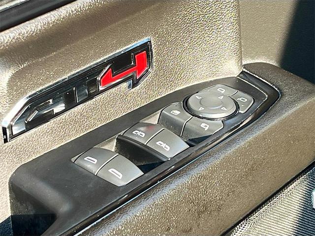 Photo of 2024 Onyx Black GMC Sierra 1500