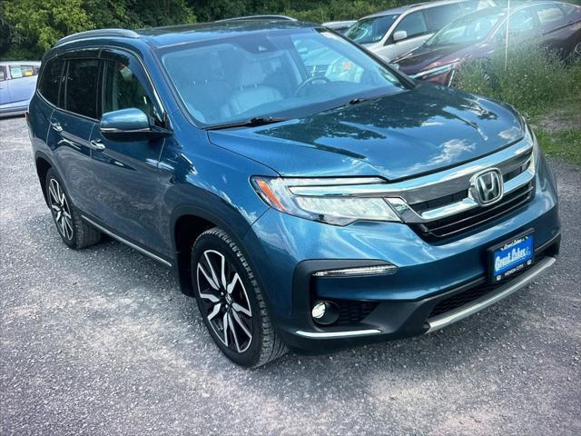 Photo of 2021 Blue Honda Pilot