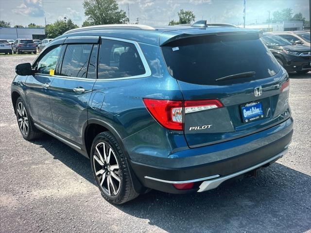 Photo of 2021 Blue Honda Pilot