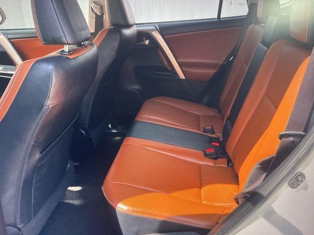 Photo of 2018 Blizzard Pearl Toyota RAV4