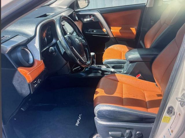 Photo of 2018 Blizzard Pearl Toyota RAV4