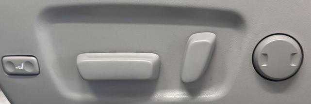Photo of 2019 Celestial Silver Metallic Toyota Highlander