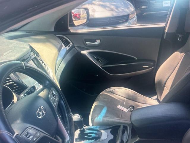 Photo of 2015 Mineral Gray Hyundai Santa Fe Sport