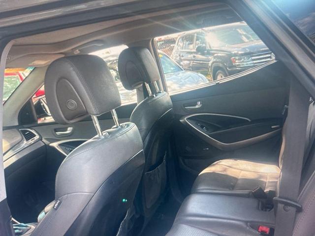 Photo of 2015 Mineral Gray Hyundai Santa Fe Sport