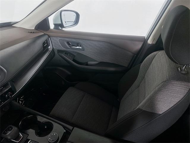 Photo of 2023 Brilliant Silver Metallic Nissan Rogue