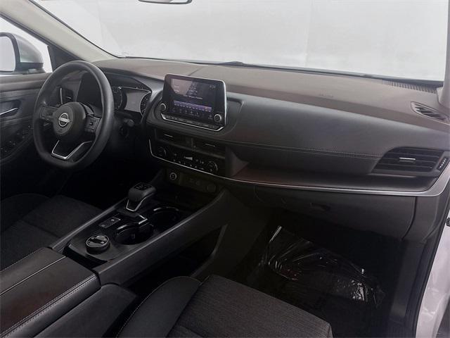 Photo of 2023 Brilliant Silver Metallic Nissan Rogue