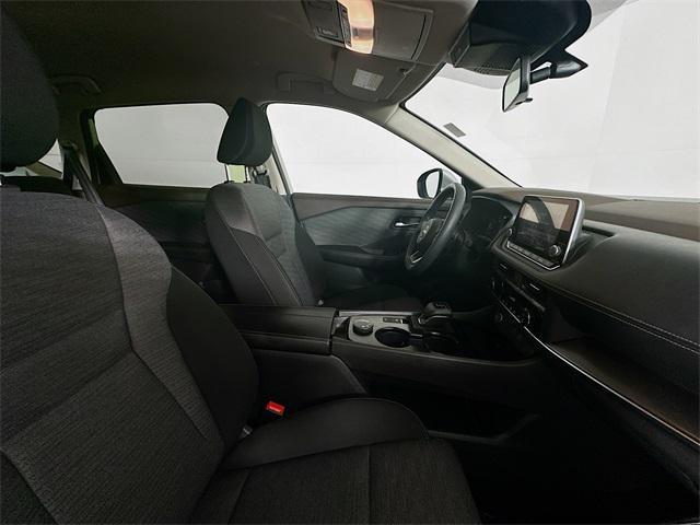 Photo of 2023 Brilliant Silver Metallic Nissan Rogue