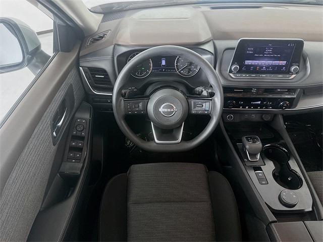 Photo of 2023 Brilliant Silver Metallic Nissan Rogue