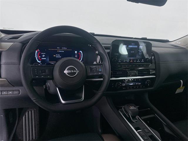 Photo of 2025 Gun Metallic Nissan Pathfinder