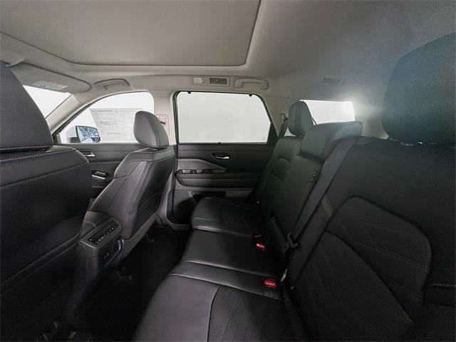 Photo of 2025 Gun Metallic Nissan Pathfinder