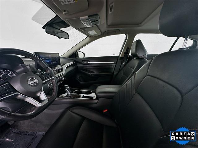 Photo of 2023 Super Black Nissan Altima