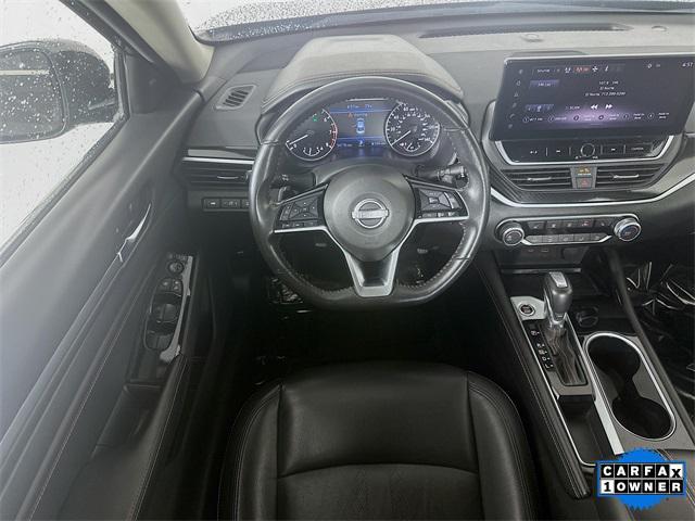 Photo of 2023 Super Black Nissan Altima