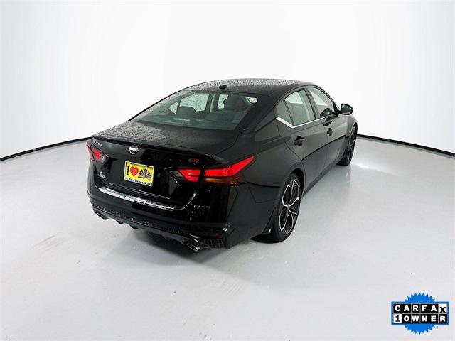 Photo of 2023 Super Black Nissan Altima