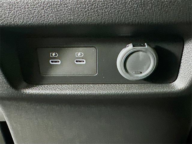 Photo of 2025 Aspen White Tricoat/Super Black Nissan Armada
