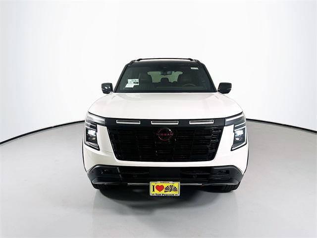 Photo of 2025 Aspen White Tricoat/Super Black Nissan Armada