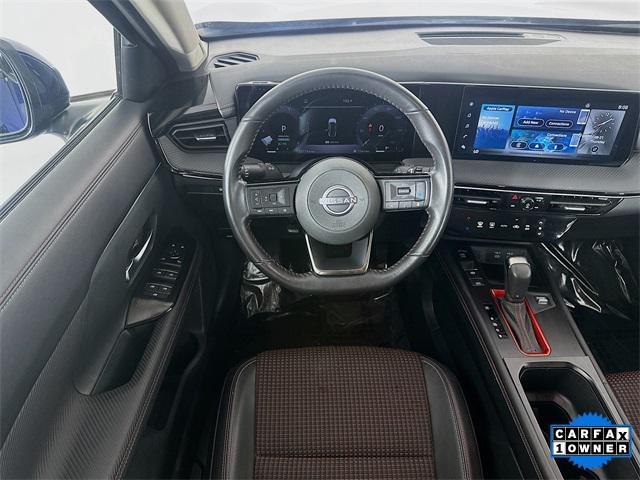 Photo of 2025 Deep Blue Pearl Nissan Kicks