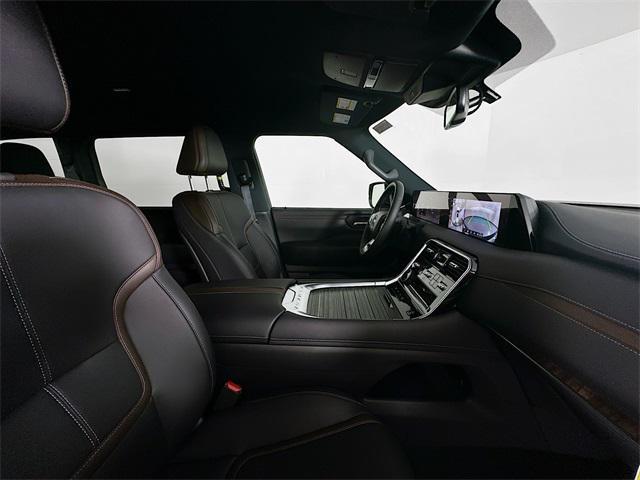 Photo of 2026 Super Black Nissan Armada