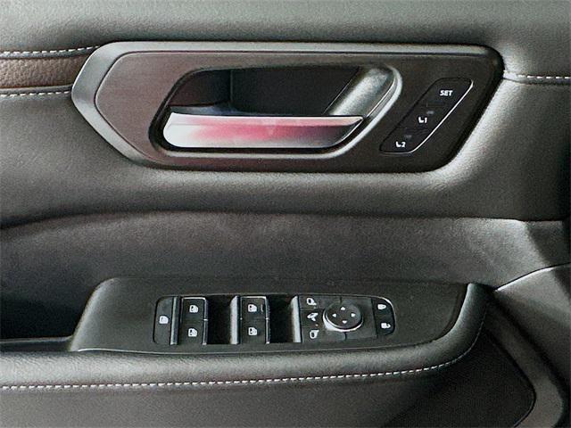 Photo of 2026 Super Black Nissan Armada