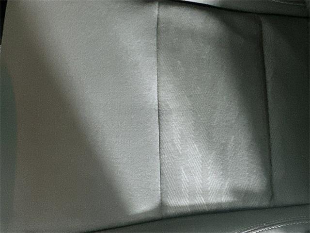 Photo of 2024 Glacier White Nissan Frontier