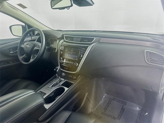 Photo of 2024 Pearl White Tricoat Nissan Murano