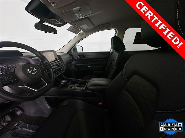 Photo of 2024 Brilliant Silver Metallic Nissan Pathfinder