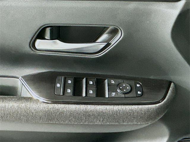 Photo of 2026 Super Black Nissan Kicks