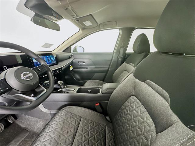 Photo of 2026 Super Black Nissan Kicks