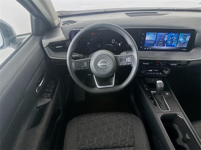 Photo of 2026 Super Black Nissan Kicks