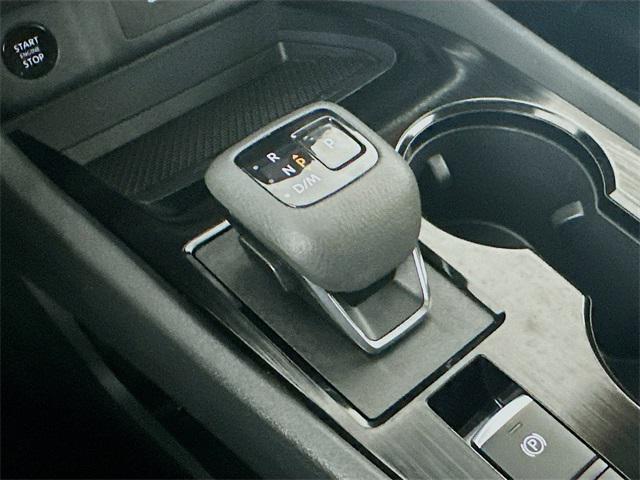 Photo of 2024 Super Black Nissan Rogue