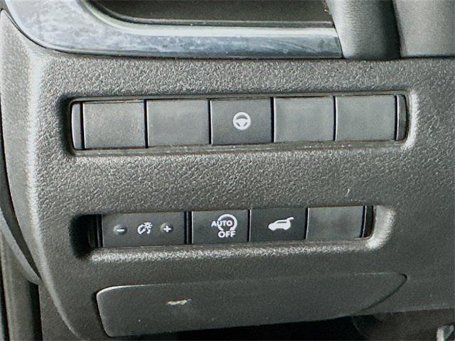Photo of 2024 Super Black Nissan Rogue
