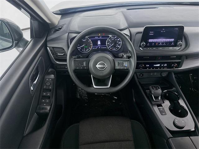 Photo of 2024 Gun Metallic Nissan Rogue