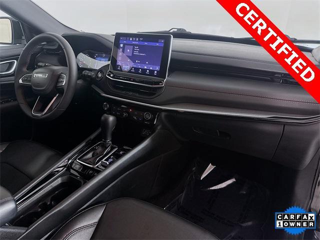 Photo of 2024 Diamond Black Crystal Pearlcoat Jeep Compass