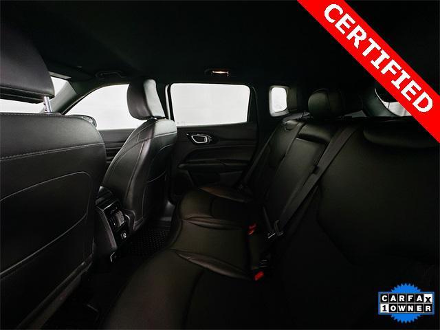 Photo of 2024 Diamond Black Crystal Pearlcoat Jeep Compass