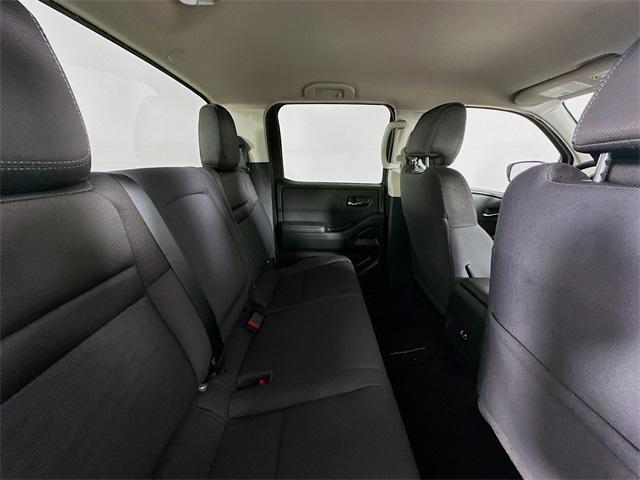 Photo of 2024 Glacier White Nissan Frontier