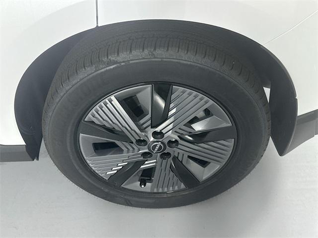 Photo of 2025 Everest White Pearl Tricoat Nissan Murano
