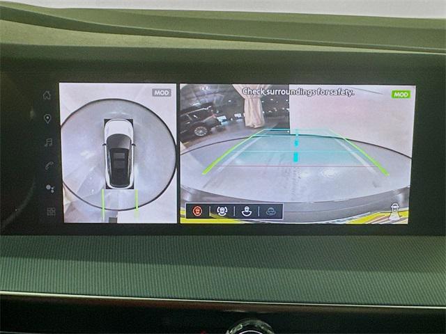 Photo of 2025 Everest White Pearl Tricoat Nissan Murano