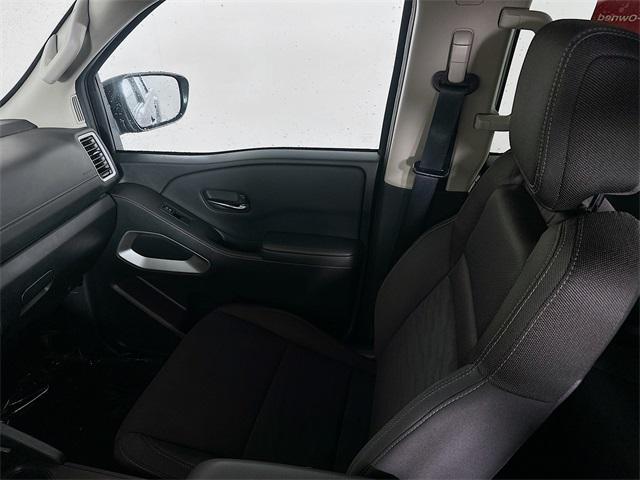 Photo of 2024 Super Black Nissan Frontier