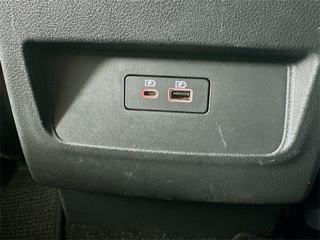 Photo of 2024 Super Black Nissan Frontier