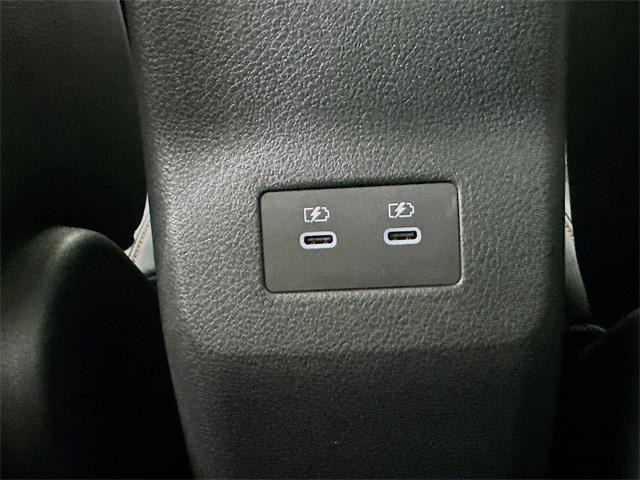 Photo of 2025 Gun Metallic/Super Black Nissan Kicks