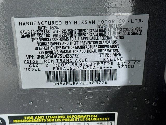 Photo of 2025 Gun Metallic/Super Black Nissan Kicks