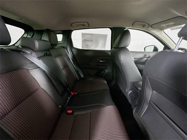 Photo of 2025 Gun Metallic/Super Black Nissan Kicks