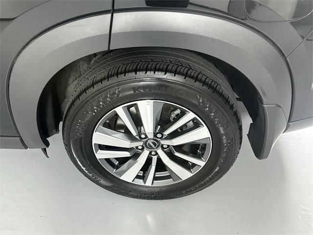Photo of 2024 Super Black Nissan Pathfinder