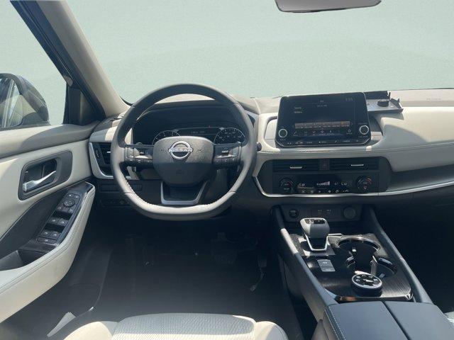 Photo of 2025 Black Nissan Rogue