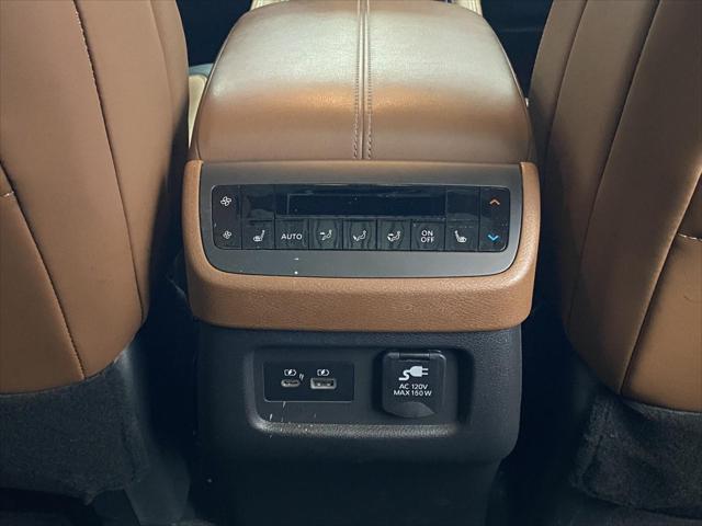 Photo of 2022 Brilliant Silver Metallic Nissan Pathfinder