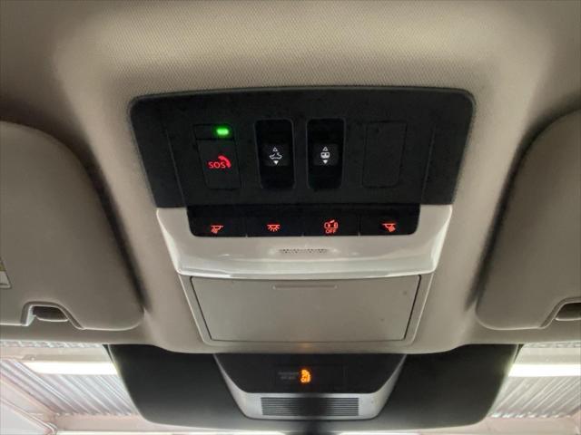 Photo of 2022 Brilliant Silver Metallic Nissan Pathfinder