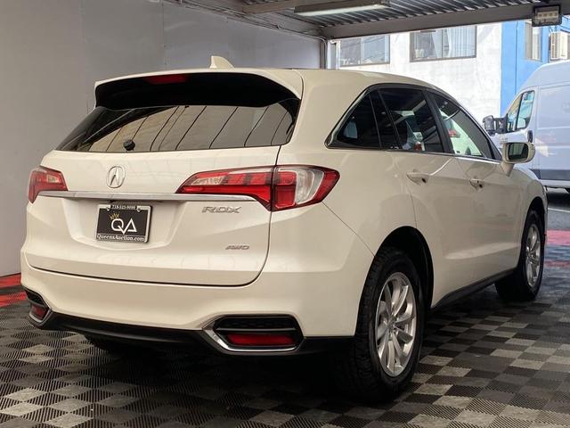 Photo of 2016 White Diamond Pearl Acura RDX