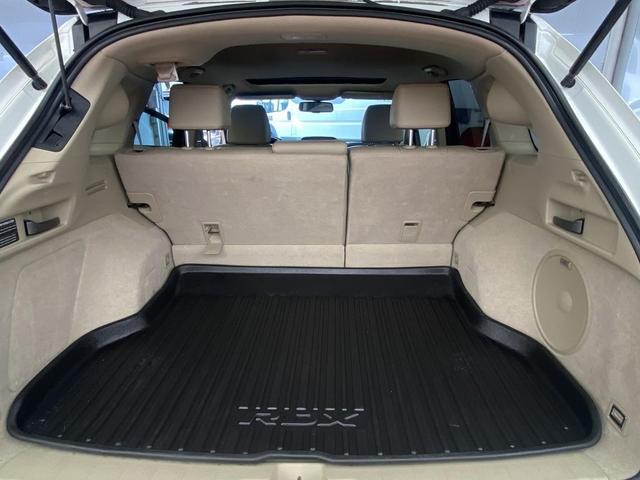 Photo of 2016 White Diamond Pearl Acura RDX