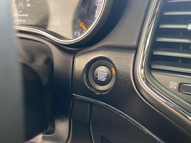 Photo of 2018 Bright White Clearcoat Jeep Grand Cherokee