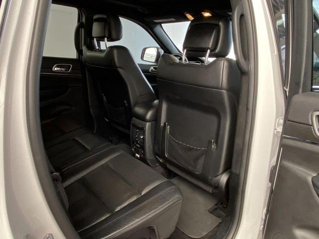 Photo of 2018 Bright White Clearcoat Jeep Grand Cherokee